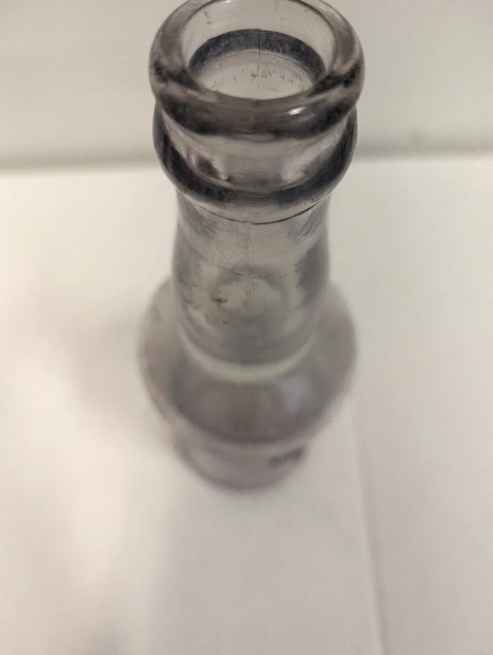 Antique 1910s Bludwine Soda Bottle 7 fl oz Embossed Wheat Wreath No Drugs Clear